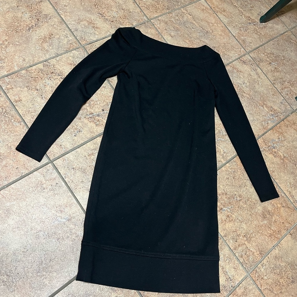 Jones New York Black Long Sleeve tube Dress size 4